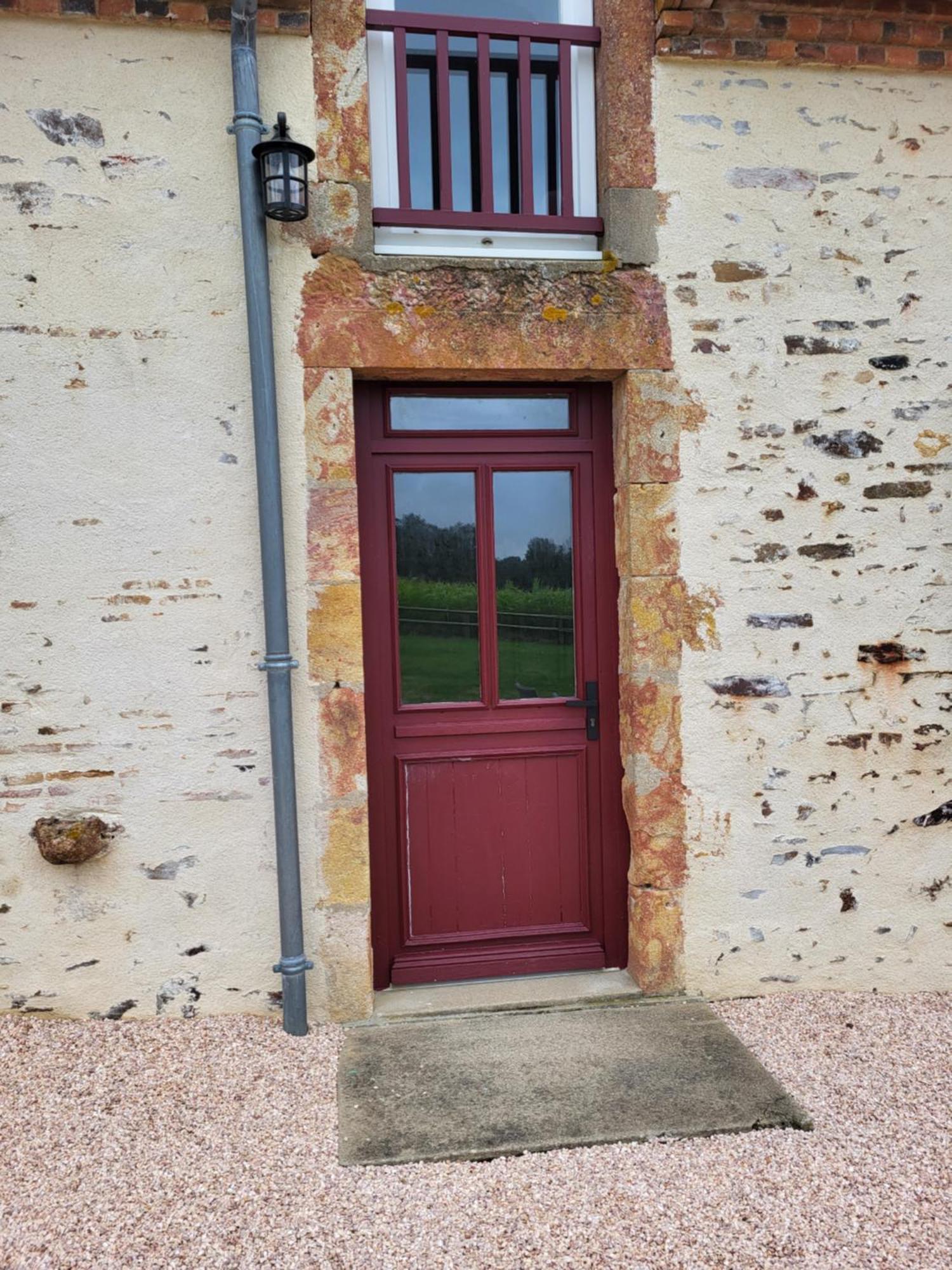 Gite Au Centre De La France Vesdun エクステリア 写真